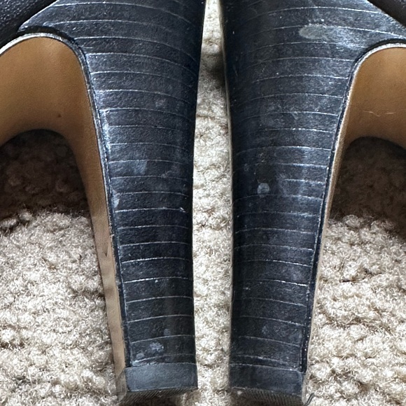 Nine West Black Loafers with Gold Accent - Picture 4 of 11